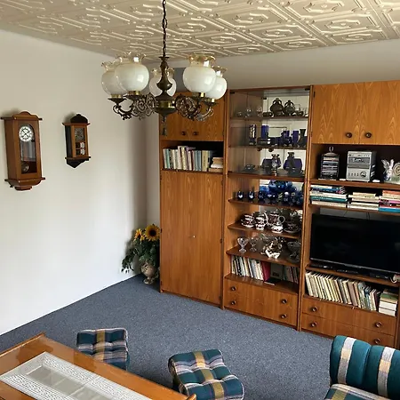 Feriehus U Ottmara *